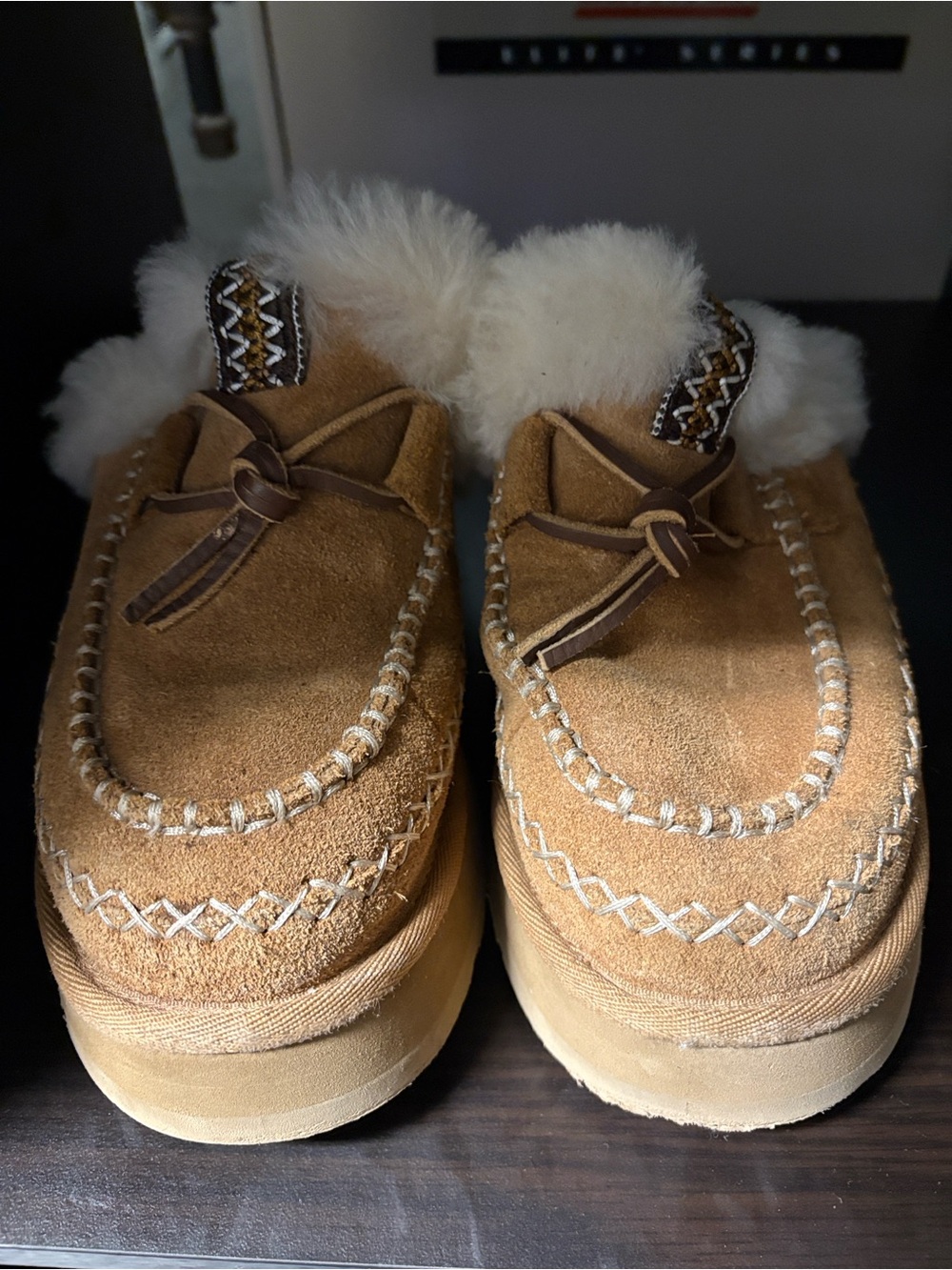 UGG platform shoes ‘slippers’